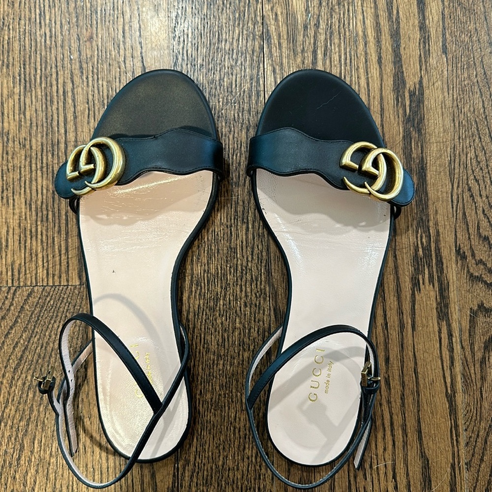 Gucci Double G Logo Leather Sandals